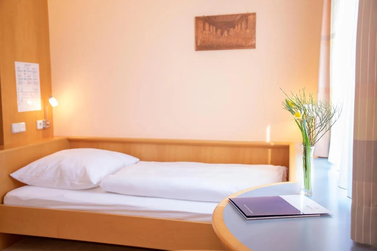 Spectrum Kirche Exerzitien-Und Bildungshaus Auf Mariahilf Passau Hotel